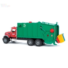 Купить игрушки Мусоровоз MACK (зелёный фургон, красная кабина), 02-812 по цене 3 310 руб. от производителя BRUDER, Бренд: BRUDER